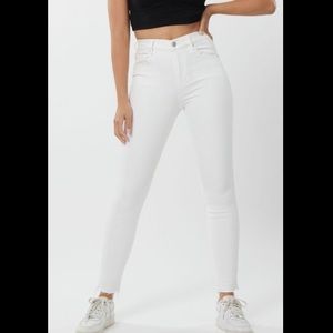4/$14🦋 White Jeggings